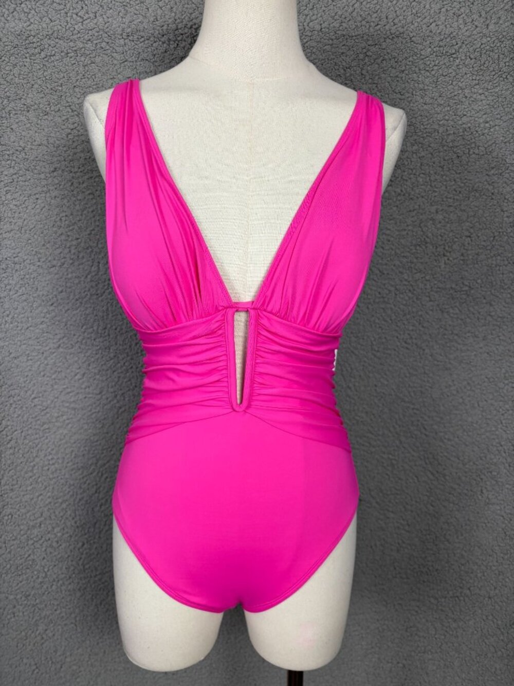 Bleu Rod Beattie Womens One Piece Cutout-Front Detail Swimsuit Pink Size 6 NWT